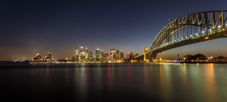 Skyline von Sydney bei Nacht