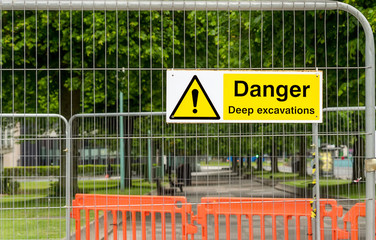 Warning sign with an exclamation mark.
