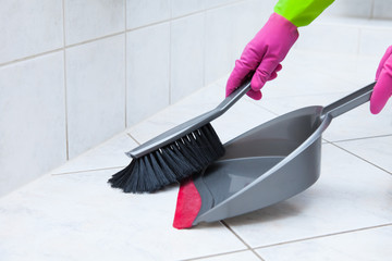 cleaning - Schaufel und Besen, kehren, aufkehren