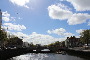 Obraz premium Dublin City and Liffey River, Ireland
