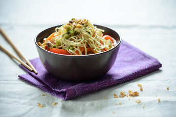 Gemüse-Tofu-Curry mit Mie-Nudeln,vegan