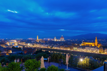 Fototapeta na wymiar Famous view of Florence at night, Italy