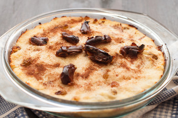 Casserole of cottage cheese with raisins, dates