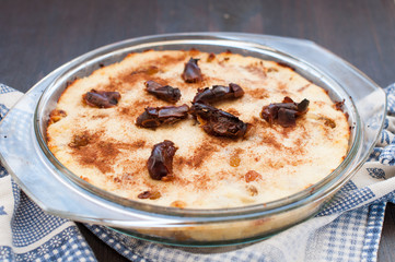 Casserole of cottage cheese with raisins, dates