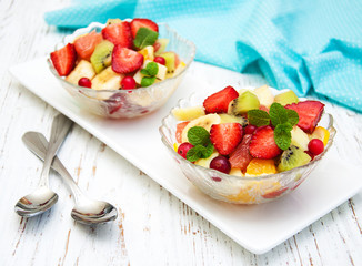 Salad with fresh fruits