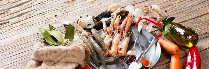 Foto auf Acrylglas Meeresfrüchte Zubereitung von Meeresfrüchte-Paella