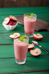 Nectarine smoothie with mint