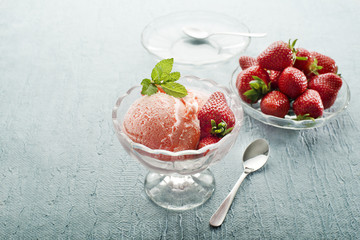 Strawberry ice cream