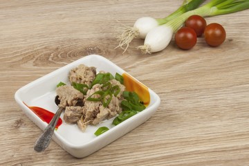 can of tuna, a healthy meal with vegetables

