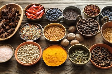 Obraz na płótnie Canvas Aromatic spices.