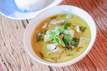 green curry with pork