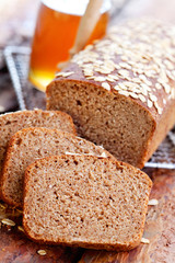 bread with honey and oats