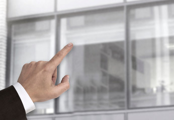 Hand zeigt auf textfreiraum Konzept