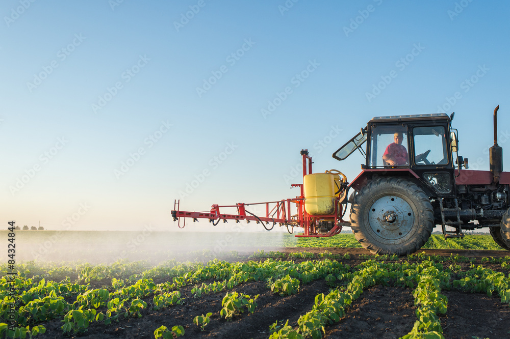 Poster tractor spraying