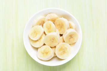 Fresh banana fruits in bowl