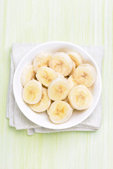 Sliced banana in bowl