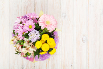 Fototapeta na wymiar Colorful flowers bouquet