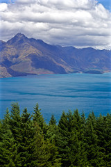 Fototapeta na wymiar Blick Lake Wakatipu von Queenstown Hill, Neuseeland
