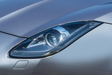 ヘッドライト　Headlight of the car