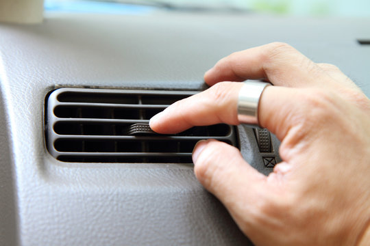 turn the car air conditioner vents