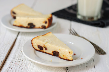Homemade raisins cheescake with glass of milk