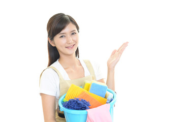 
お掃除をする女性
