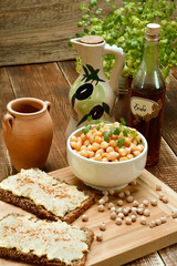 Delicious hummus on bread.