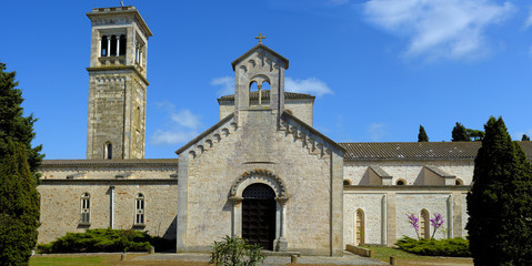 lateral façade Sanctuary abbey 
