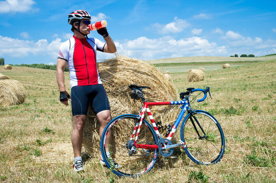 Rennradfahrer &ndash; Trinkpause