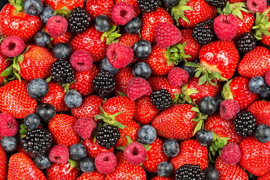 mixed berry fruits