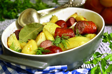 Potato baked with homemade sausage and onion.