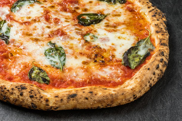 ピッツア　マルゲリータ　Margherita Pizza