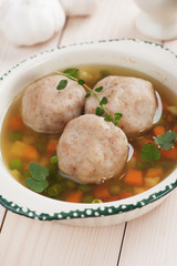 Vegetable soup with bread dumplings