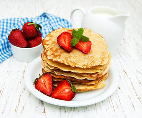 Pancakes with strawberries