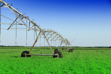 Crop Irrigation using the center pivot sprinkler system