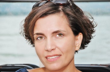 closeup of the expressive young woman
