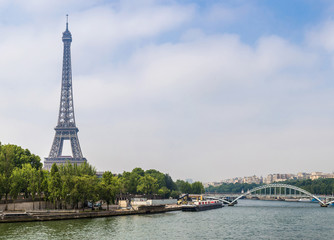 Fototapeta na wymiar Seine in Paris and Eiffel tower