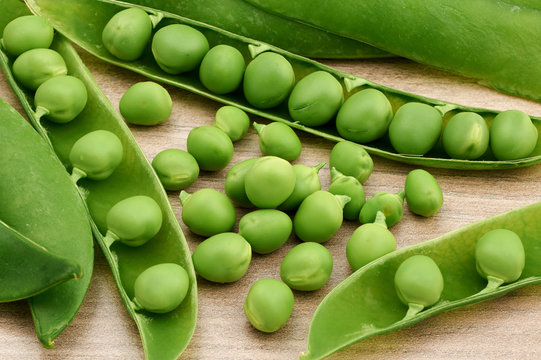 delicious green peas
