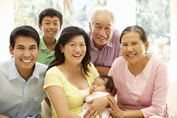 Fototapeta premium Asian family portrait