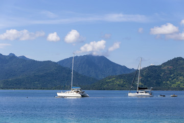 Fototapeta premium Boat at Paradise Tropic Island.