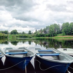 Лодки на реке