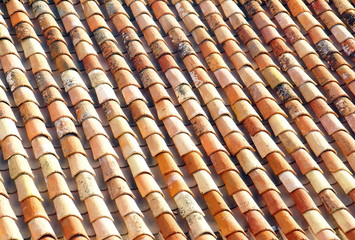 Toiture en tuile canal