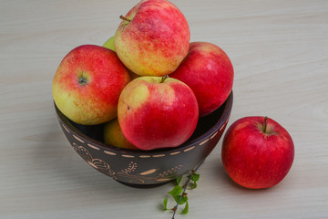 Few apples