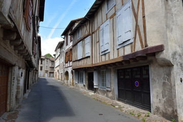Fototapeta na wymiar Rue de Confolens, en Charente