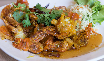 Soft crab garlic fried with tamarind sauce