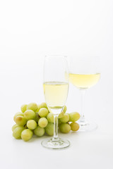 White wine and grapes