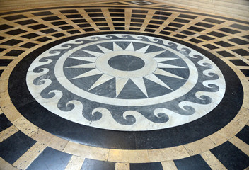 sol en marbre du Panthéon à Paris