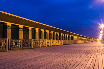 Planches de Deauville de nuit - Deauville, France