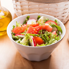 Salad with sesame seeds