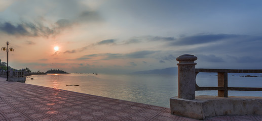 Naklejka premium Вьетнам, Nha Trang. Panorama. A beautiful sunrise